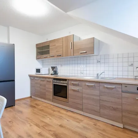 - 2 Schlafzimmer Monteurwohnung - Vollausgestattete Kueche - Wifi Appartamento *