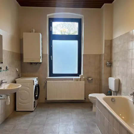 - 2 Schlafzimmer Monteurwohnung - Vollausgestattete Kueche - Wifi Lejlighed *
